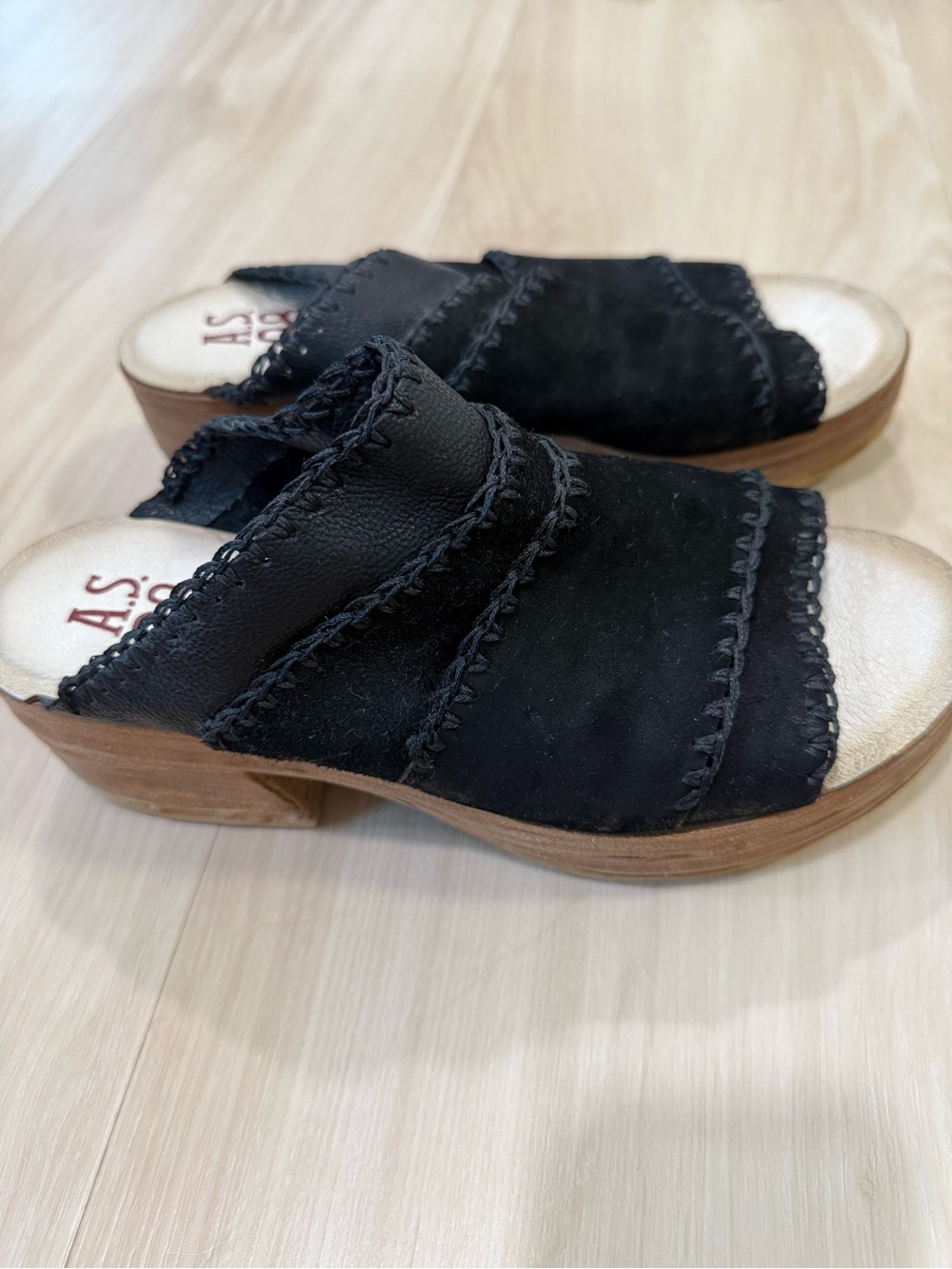 AS98 Nelson Black Leather Wedge Slide Sandals Boho Platform Mule Sz 40 US 9-9.5 - Picture 4 of 4